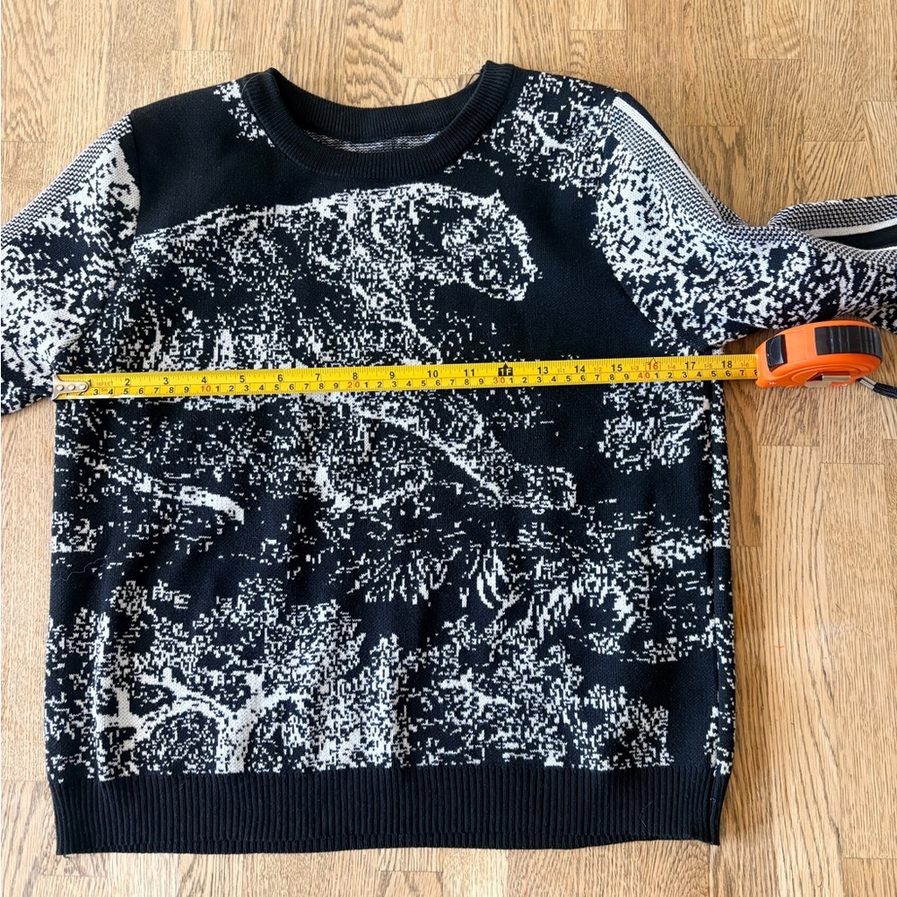 Christian Dior Mountain Lion Women’s Crewneck Sweater - Picture 5 of 10